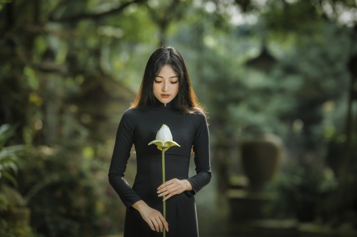 woman-5828787_1280
